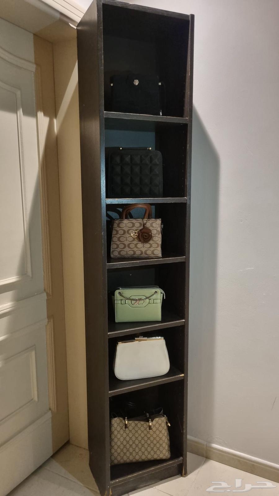 رفوف ومدخل و خزانه للتخزين64586364496770110