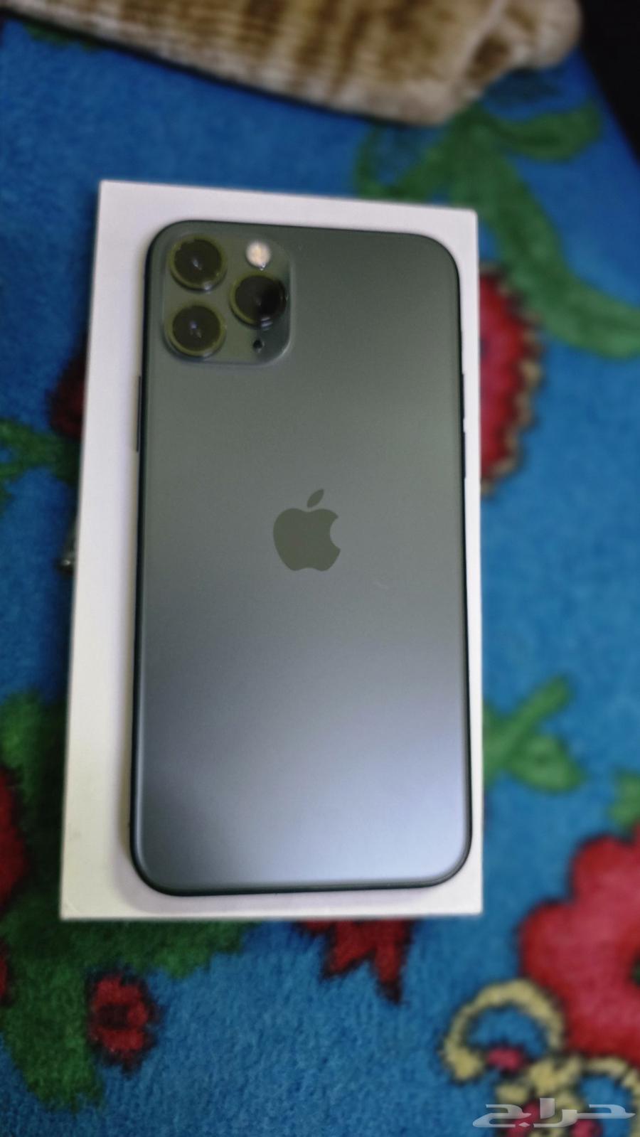 iPhone 11 phone bought renewed from Amazon, the phone is working64582519337603111