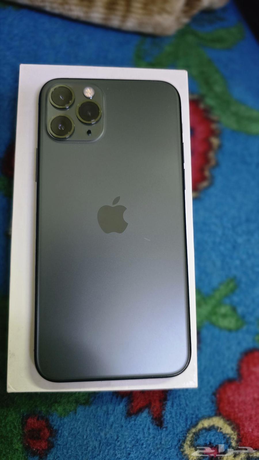 iPhone 11 phone bought renewed from Amazon, the phone is working64582519337603110