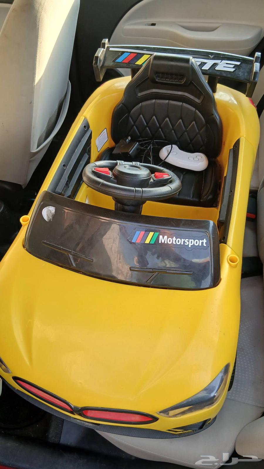 سياره اطفال مستخدم نظيف مع الشحن والريموت سباب البيع السفر64579937924994110