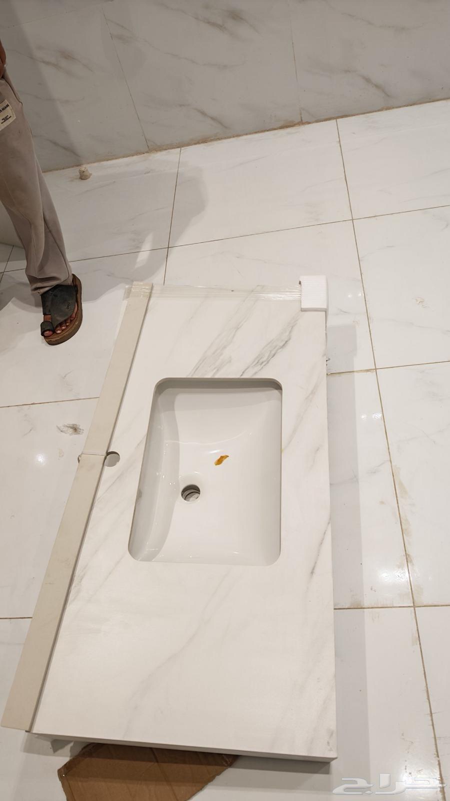 مغسله رخام جديد في الكرتون64586725340546111