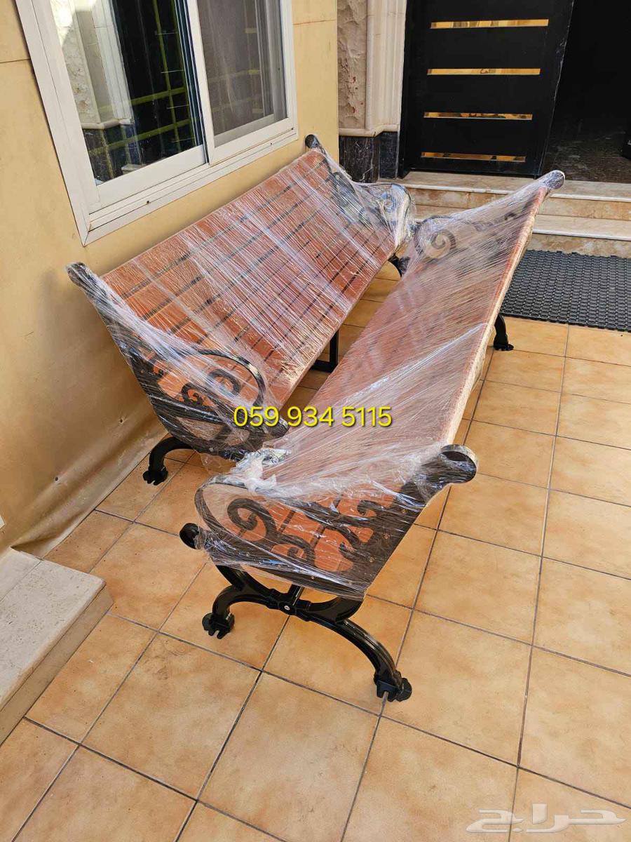 كرسي خشبي حديقة محطات قطار ملاعب بادل مطار اسواق مول64581059130626112