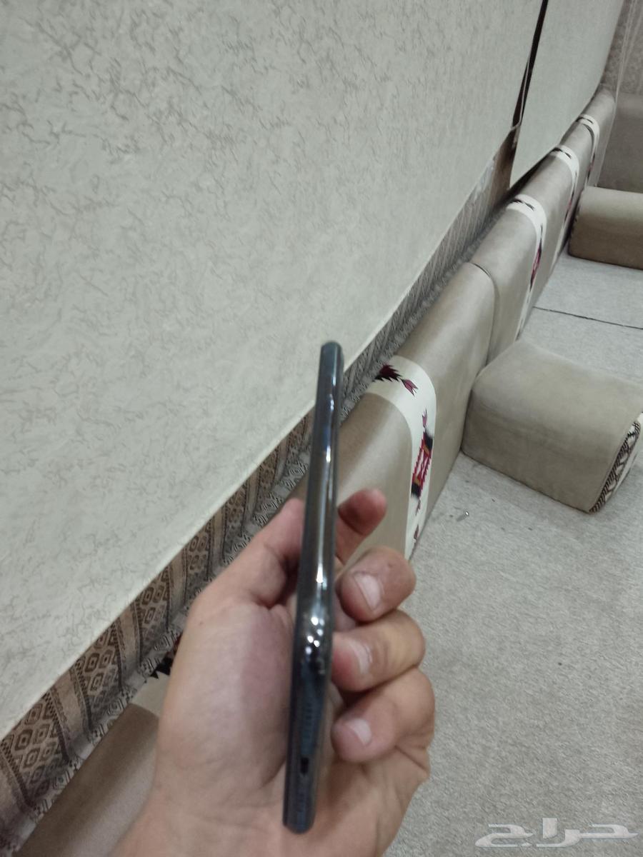 آيفون 11 مكسور خلفيه وشاشه تبي تبديل نضيف يصلح لاستخدام بيع64585980242947113