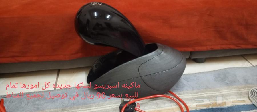 Espresso coffee machines, prices are displayed on the machines64585581029249113