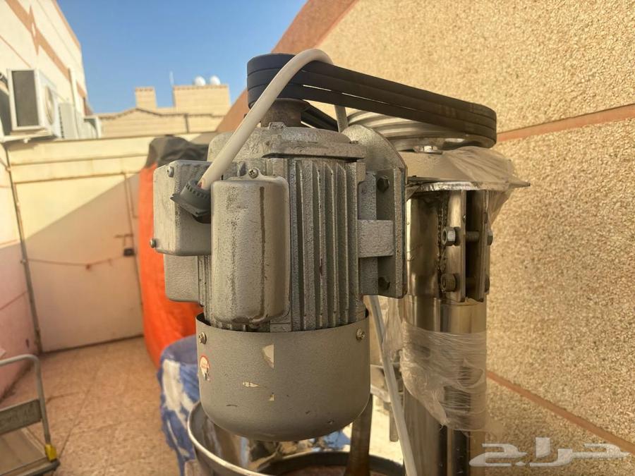 معدات مطعم استعمال 17 يوم فقط للبيع64581086823938113