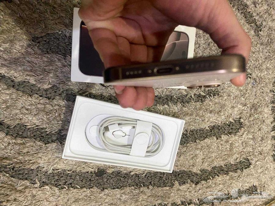 ايفون 16 برو ماكس 256اخو الجديد بطاريه 100 عدد دورات الشحن9564580006349825113