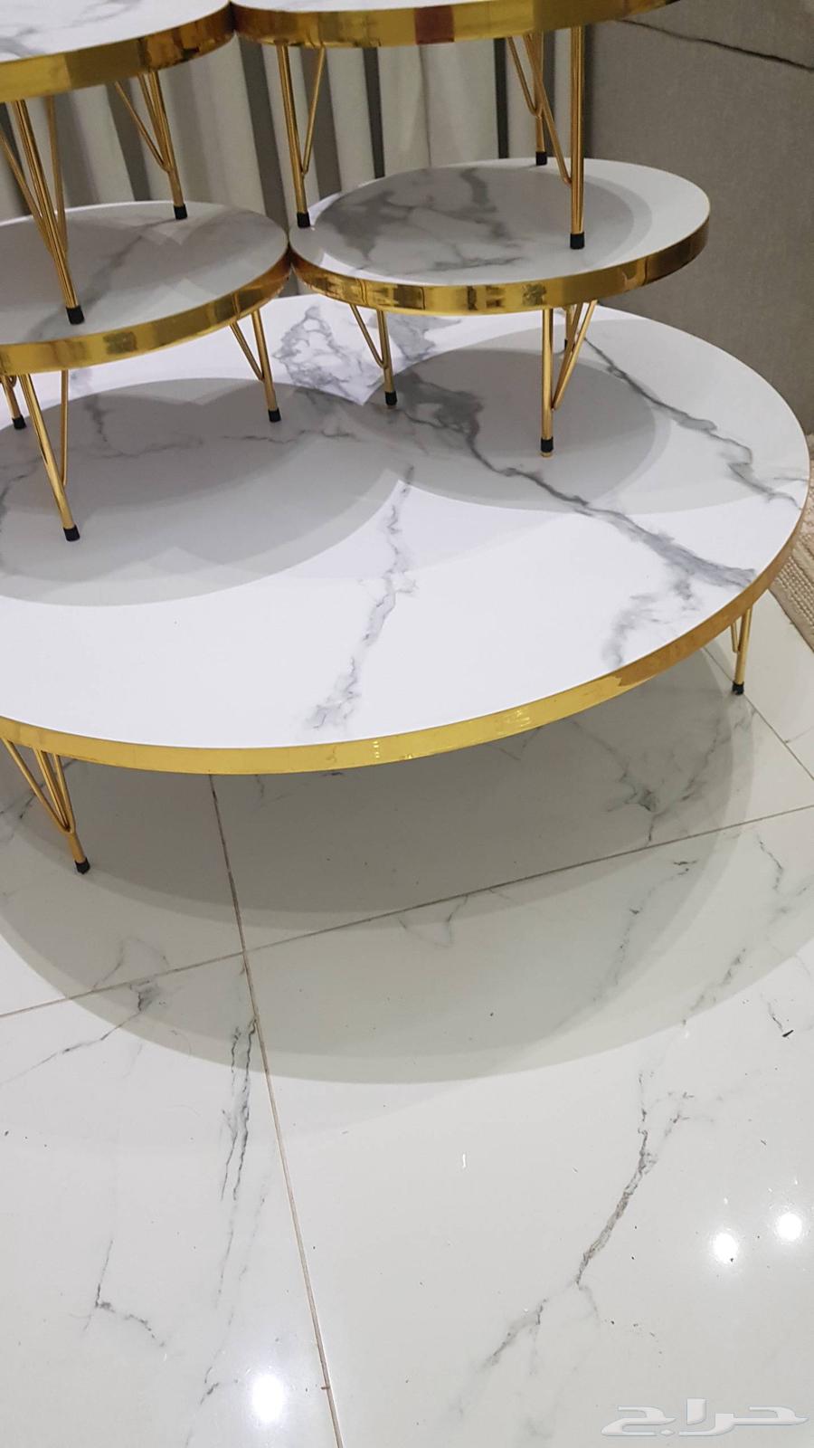 طاولات للبيع64585082012547111