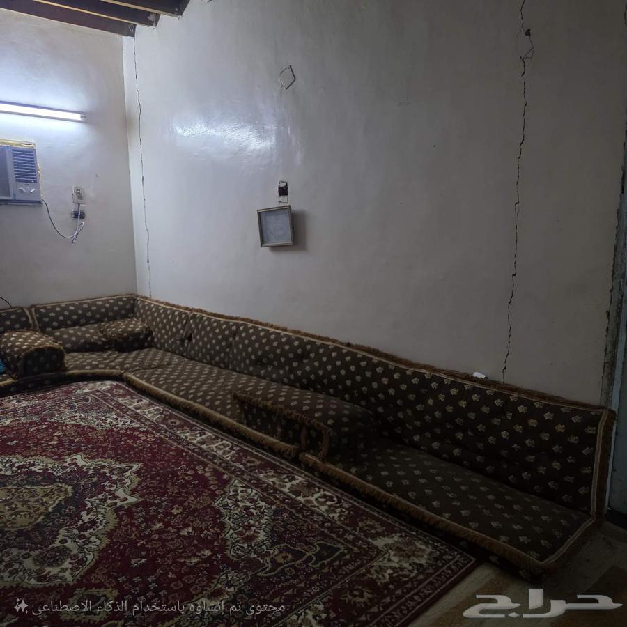 مساند لمجلس الرجال .. وطقم لصاله او غرفه نساء64581210547969113