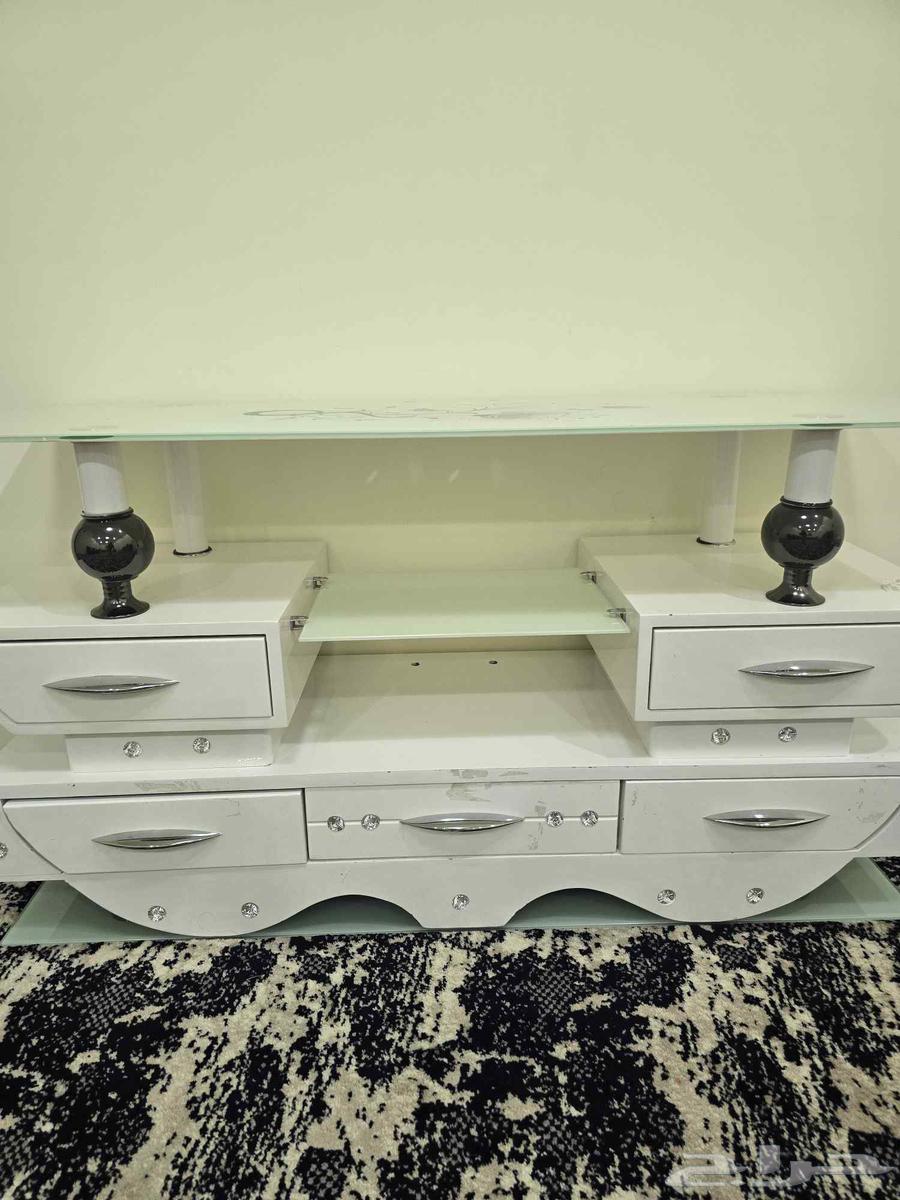 طاولة تلفزيون64581306217473110