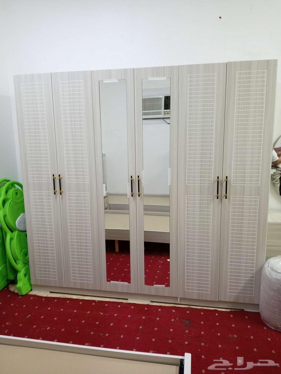 دولايب كبيره وصغيره جديده جاهزه وأسره ودواليب جديد64585352443523113