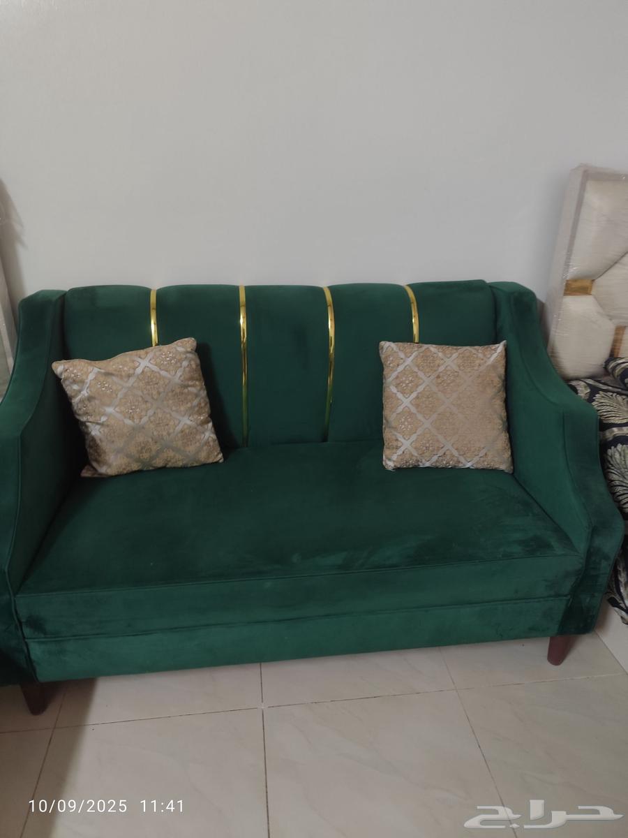 كنب بحاله ممتازه للبيع السعر400ريال لا يوجد لدي اجهزه كهربائ64583144170882111