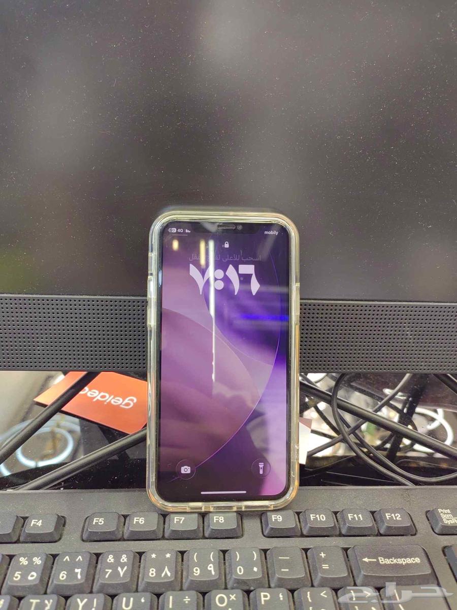 جوال ايفون 11 برو نضيف فيه مشكلة وحيده محظور من السناب شات64585757805827110