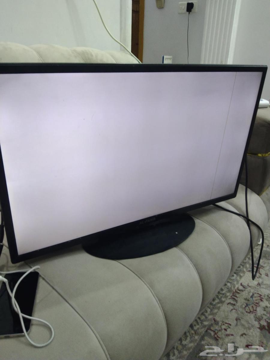 شاشتين مقاس 32 بوصه وحده مكسوره والثانيه تشتغل وصارت الوان64586762528003113