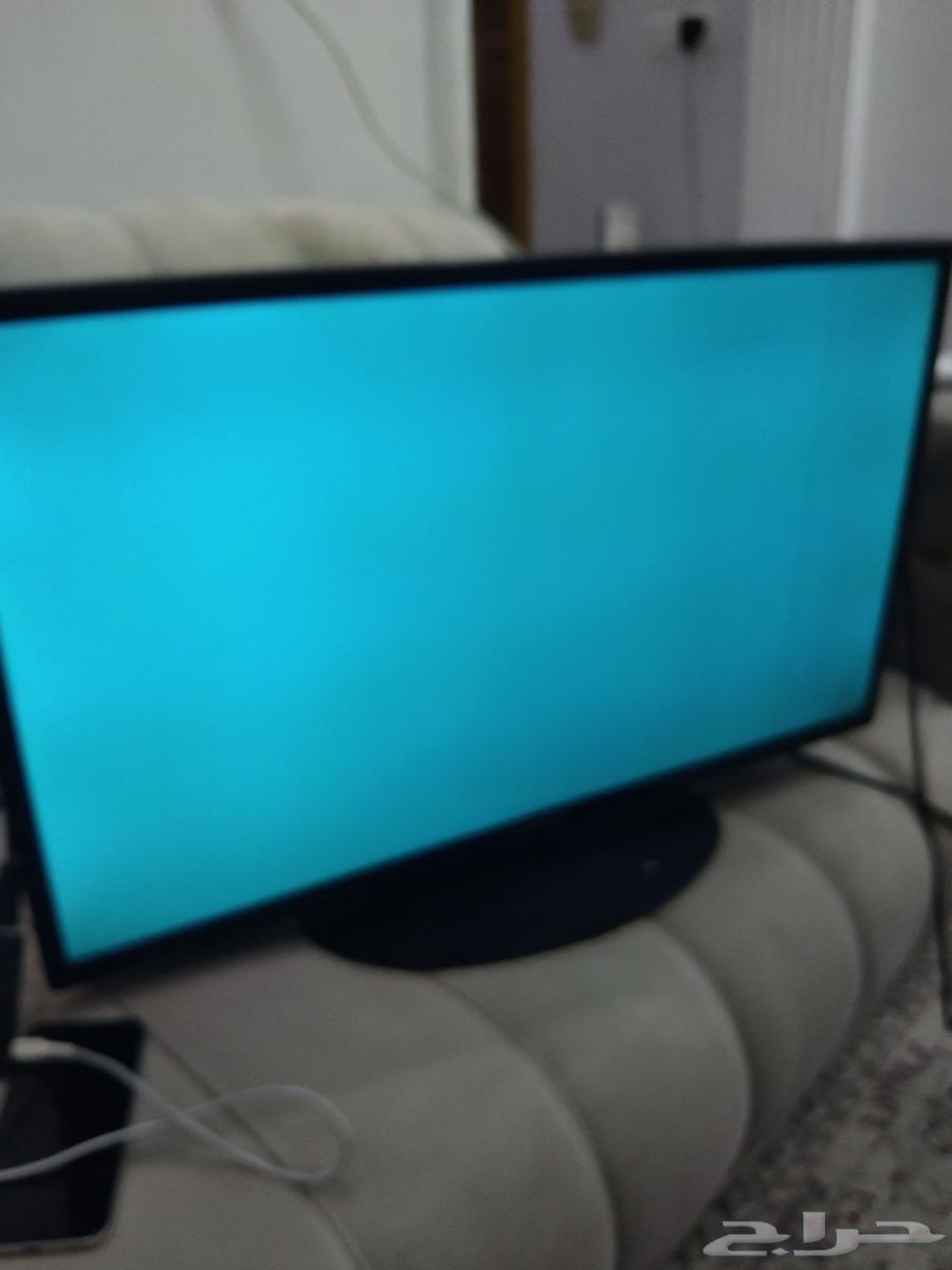 شاشتين مقاس 32 بوصه وحده مكسوره والثانيه تشتغل وصارت الوان64586762528003114