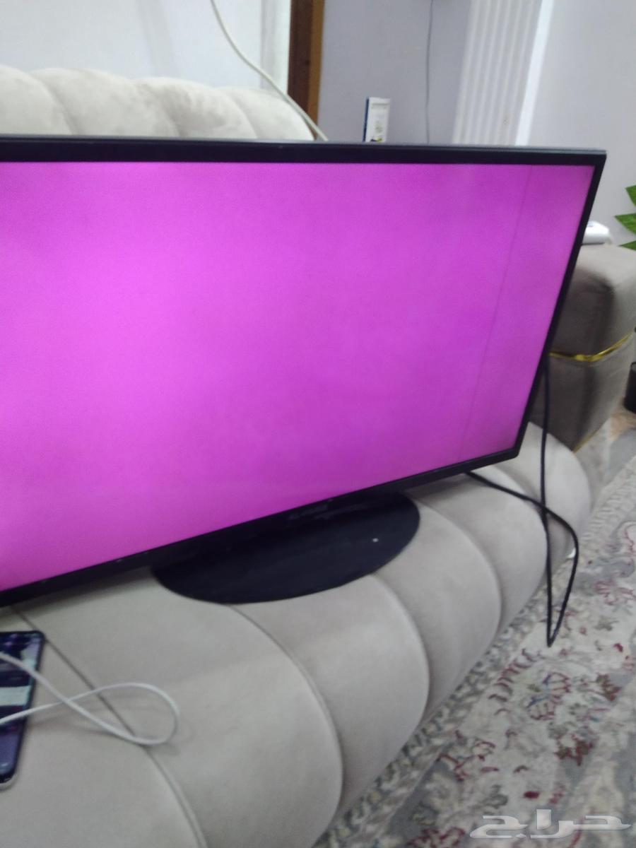 شاشتين مقاس 32 بوصه وحده مكسوره والثانيه تشتغل وصارت الوان64586762528003111