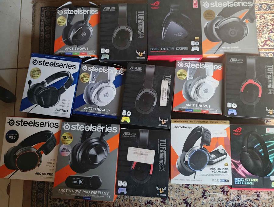 Gaming headphones and PS4 dualshcoks4 at low prices64585167240962110