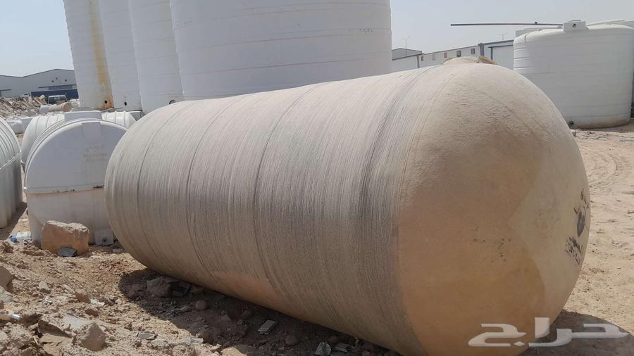 متوفر لدينا خزانات بلاستيك وحديد وفيبر مستعمل نظيف جديد بي64582422129025110