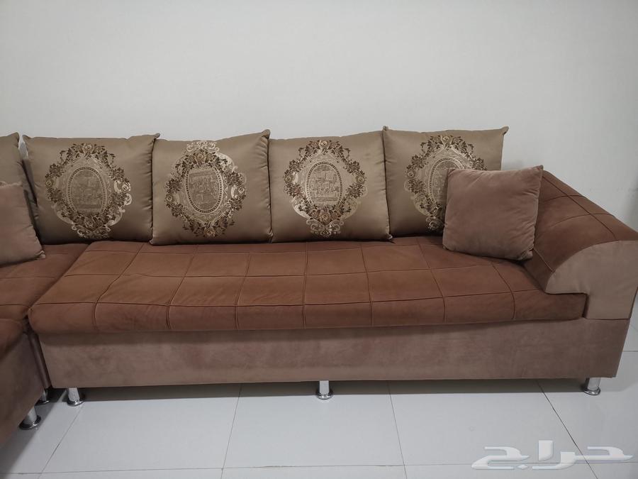 Clean sofa for sale64584645602305110