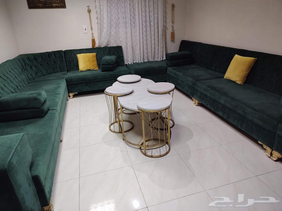 Sofa for sale in very good condition with tables and curtain, quick sale 30064586214114946110