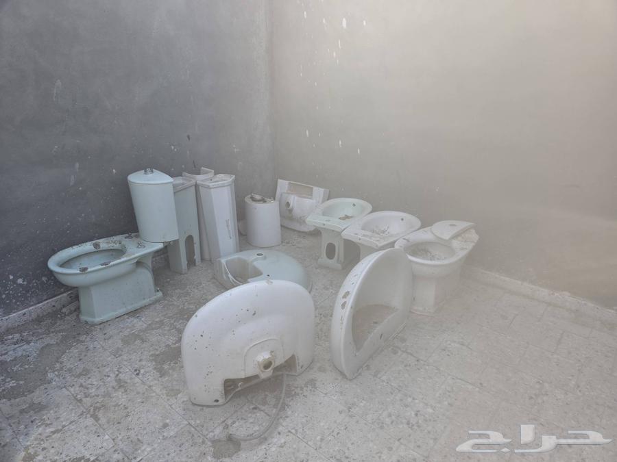 أبواب خشب مستعمله وأحواض مغسله وكراسي أفرنجي64581279030019110
