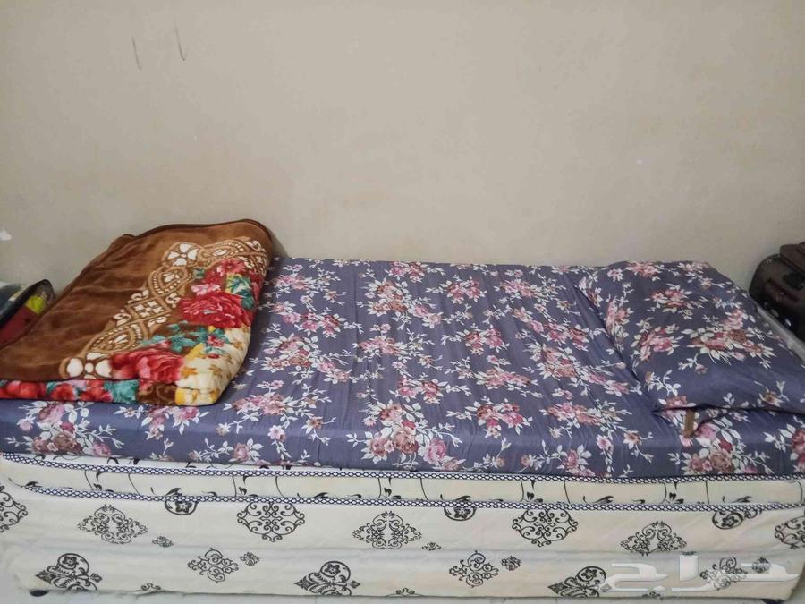 سرير ترابيزه وشعله الحاله ممتازه64584673633410114