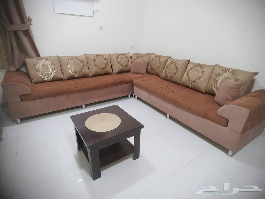 Clean sofa for sale64584645602305114