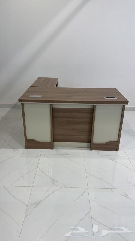 لبيع الاثاث المكتبي64585138696449111