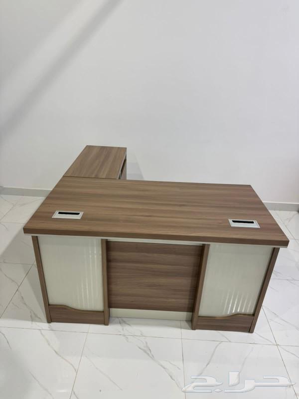 لبيع الاثاث المكتبي64585138696449113
