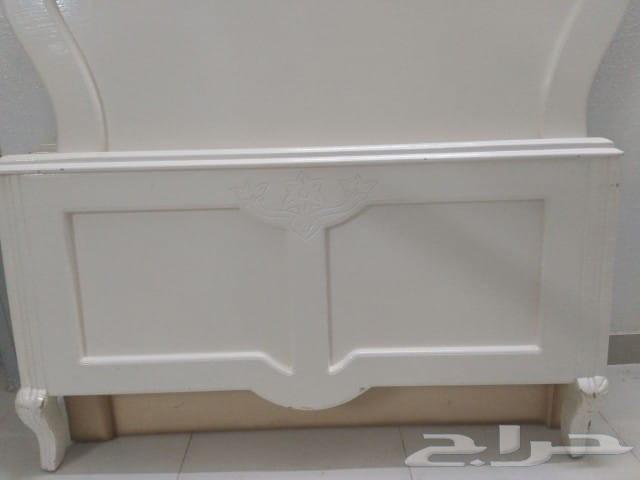 2 beds 120 cm and 2 commodes64582534451330111