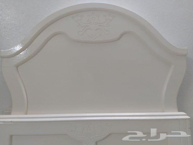 2 beds 120 cm and 2 commodes64582534451330112