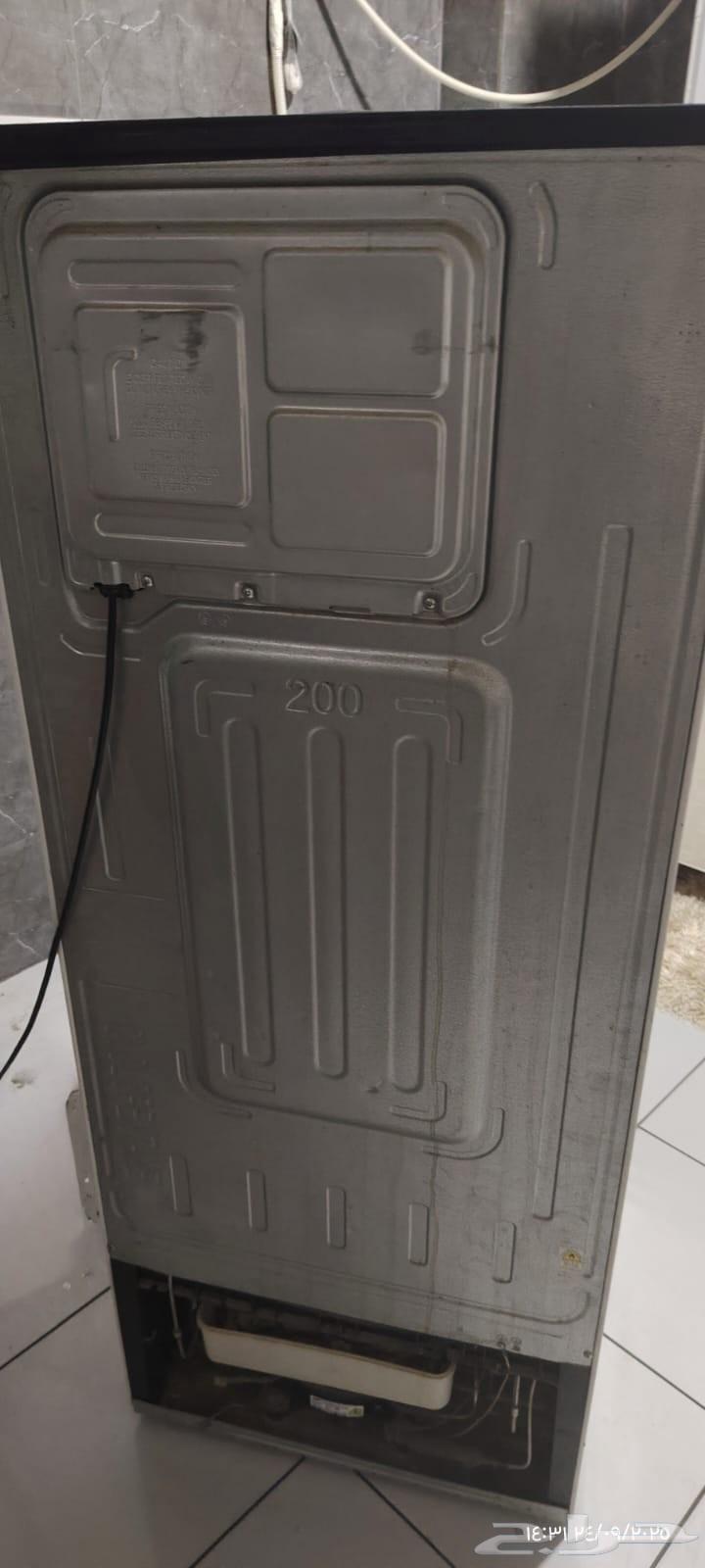 ثلاجة سامسونج 7طن شبه جديد اشتريتها جديد ب1000 ابغى فيها 60064583294381059112