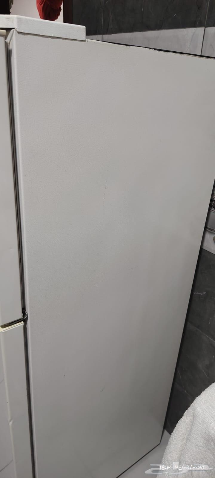 ثلاجة سامسونج 7طن شبه جديد اشتريتها جديد ب1000 ابغى فيها 60064583294381059113