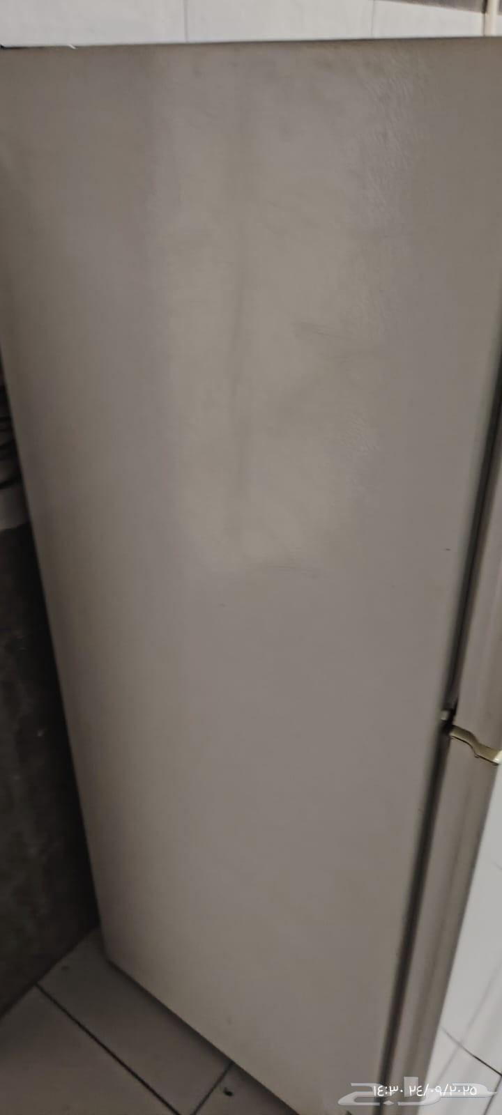 ثلاجة سامسونج 7طن شبه جديد اشتريتها جديد ب1000 ابغى فيها 60064583294381059114