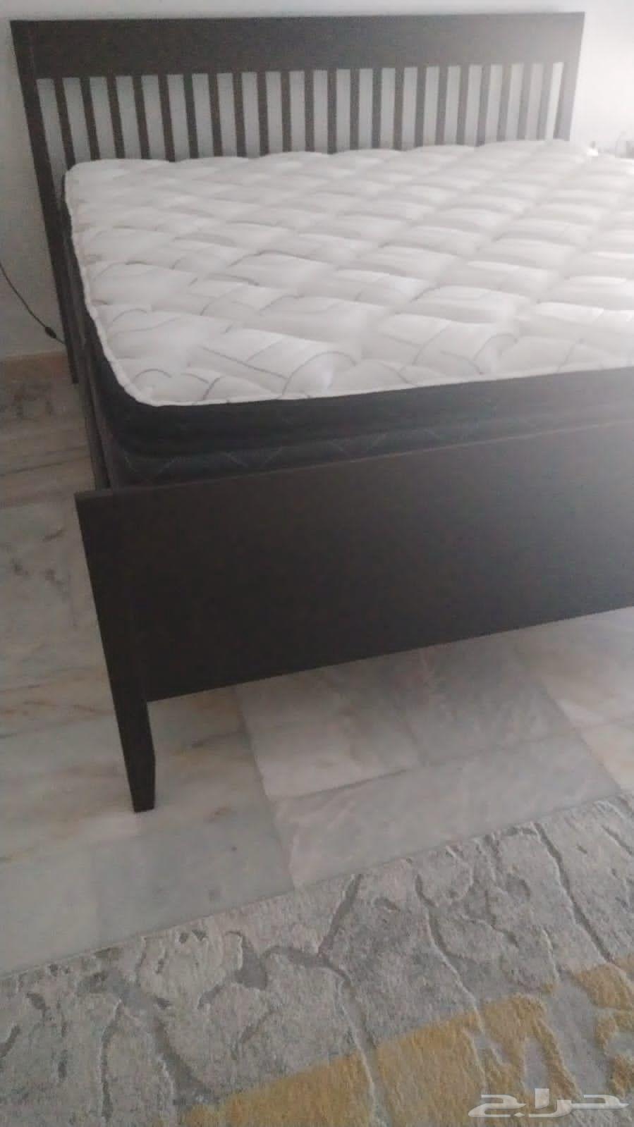 سرير مع مرتبة نظيفة للبيع64584120940419110