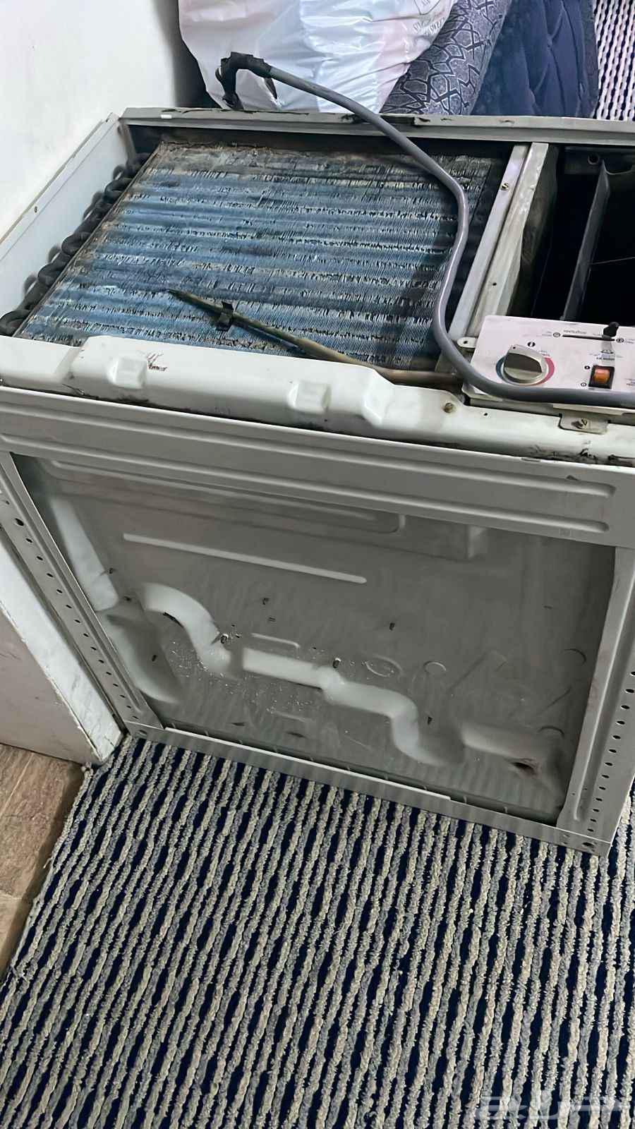 مكيف للبيع المروحه حقه بدها تغيير64585868926593113