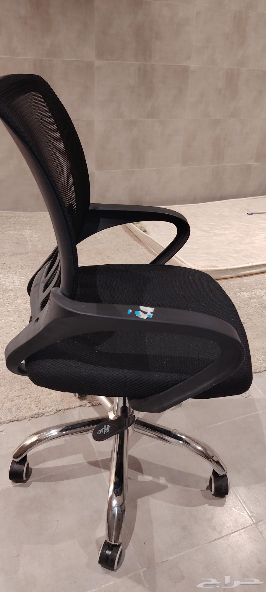 مكتب نضيف اخو الجديد64582965447298110