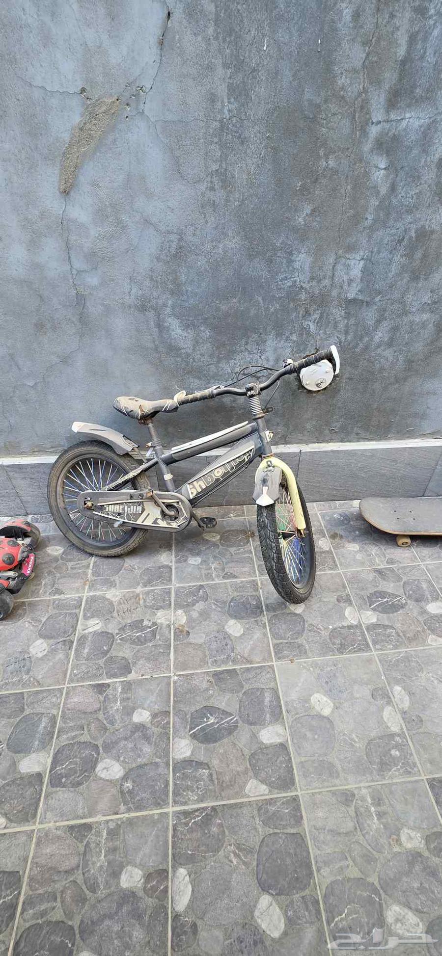 باب كراج مستخدم وجنط هيونداي ودراجات اطفال البيع للجميع64581552844162114