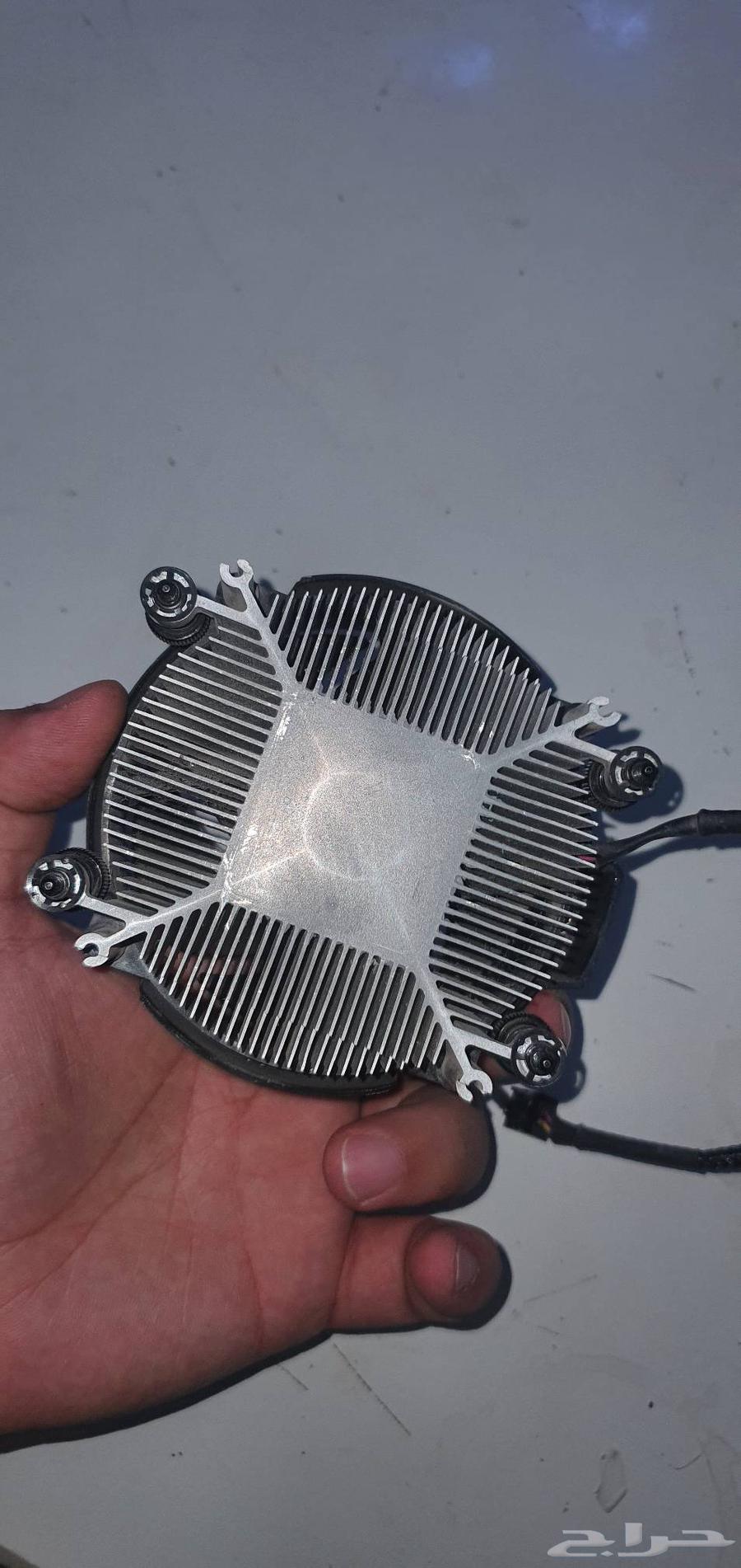 مروحتين ايجو aigo جديدة بتغلفها rgb ب 25ريال64580758557186113