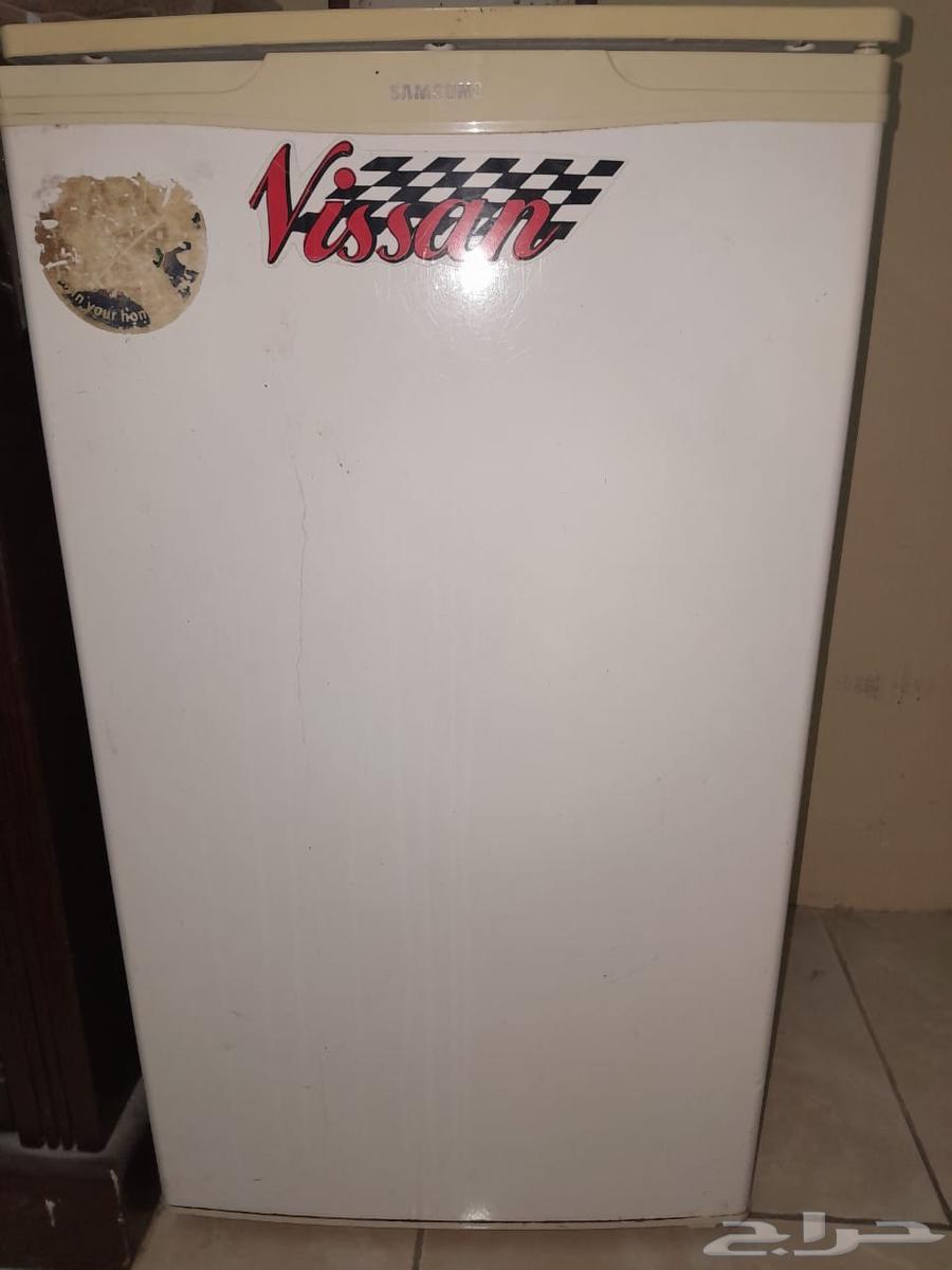 ثلاجه نص الحجم بحالة جيده64585167146754110