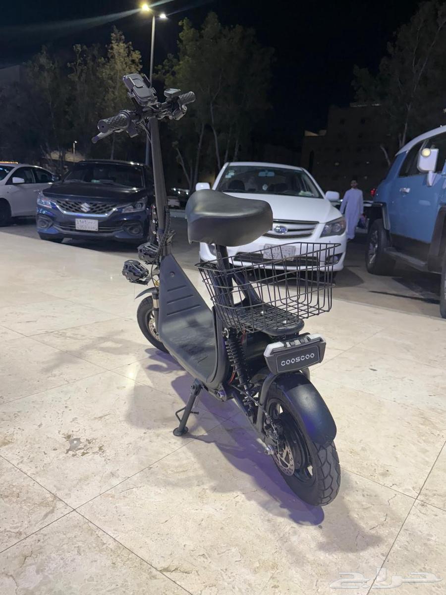 New scooter with Abu Salla64586663230978110