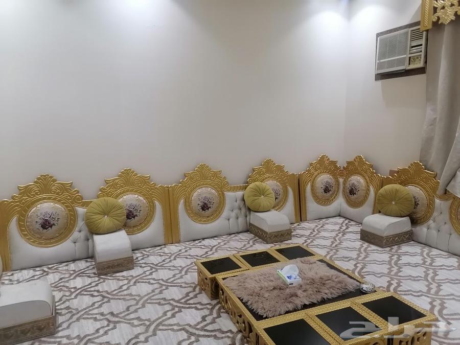 كنب مساند مع فرشه وطاولات64418200845057111