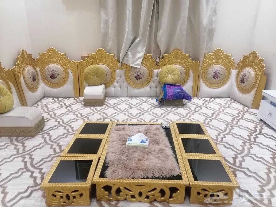 كنب مساند مع فرشه وطاولات64418200845057110