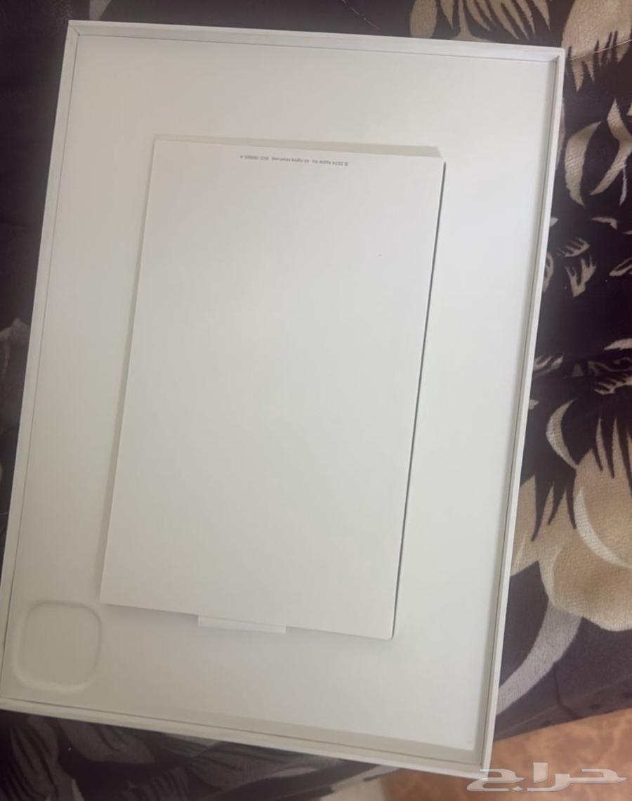 iPad Pro M4 2024 with M4 processor, like new, very clean, battery 90%64589376794370113