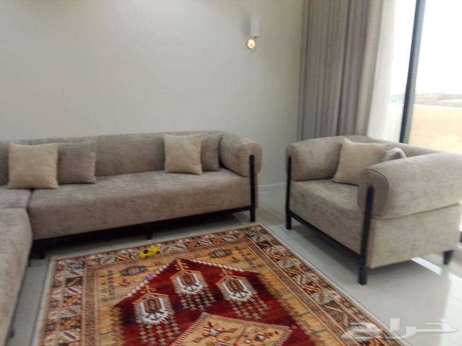 عرطه . جديد كنب حرف ال و2كراسي خشب وكاله اسفنج درجه اولي64594837824642113