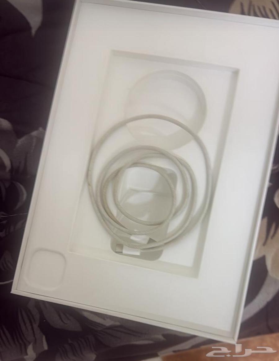 iPad Pro M4 2024 with M4 processor, like new, very clean, battery 90%64589376794370114