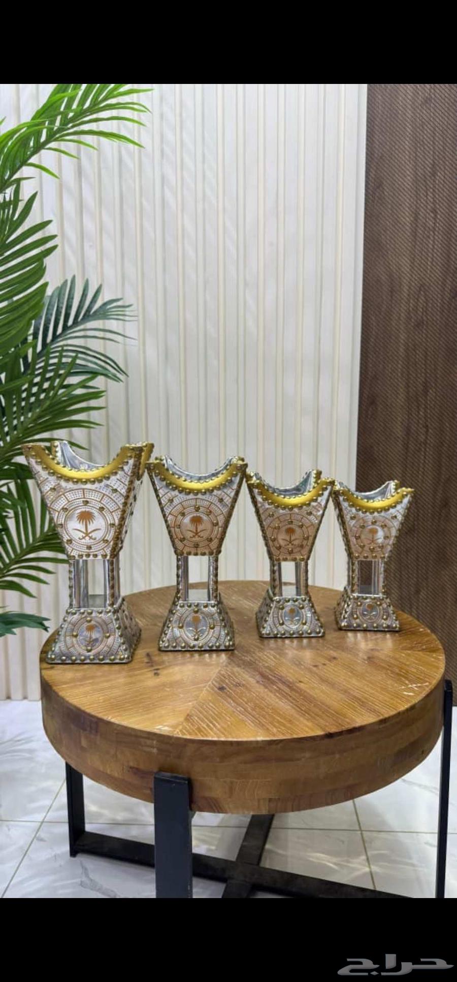 طقم مباخر باكستاني سيفين ونخلة لون فضي بالبني مبخرة سيفين و64589990003201111