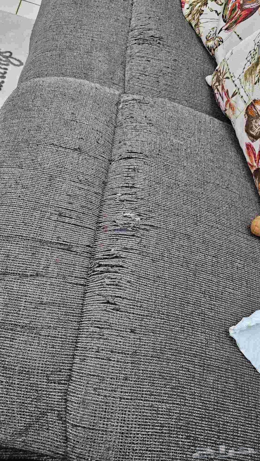 كنب اشلي للبيع قطعتين 3 3 ب 1500 ريال64569138250882114