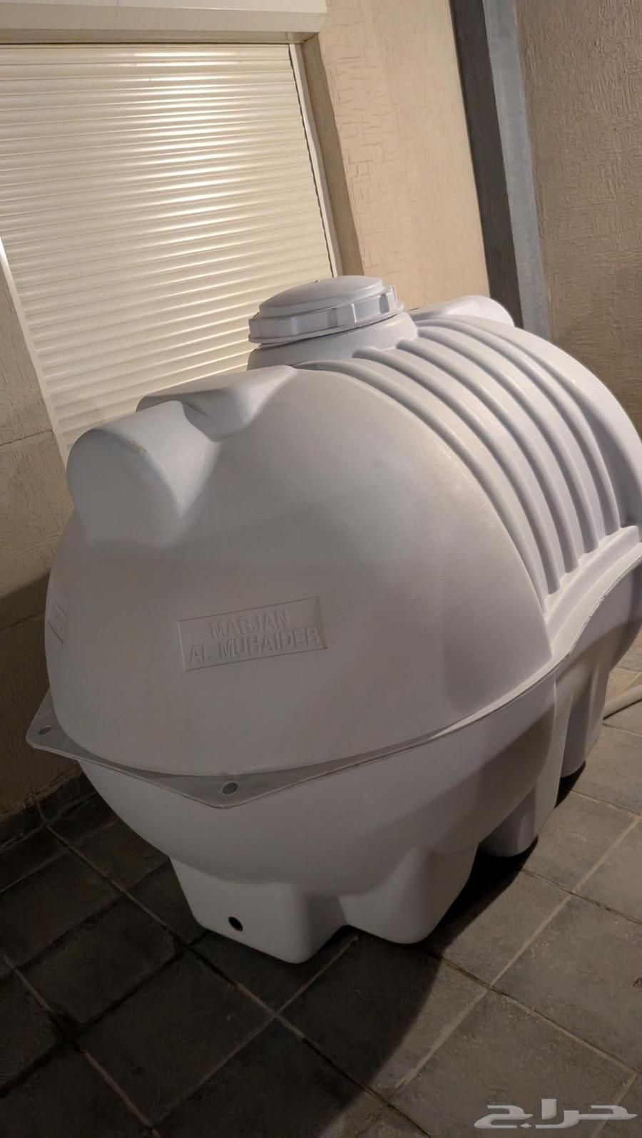 Marjan Al-Muhaidib 2000-liter (2 cubic meters) tank, never used64453530984835112