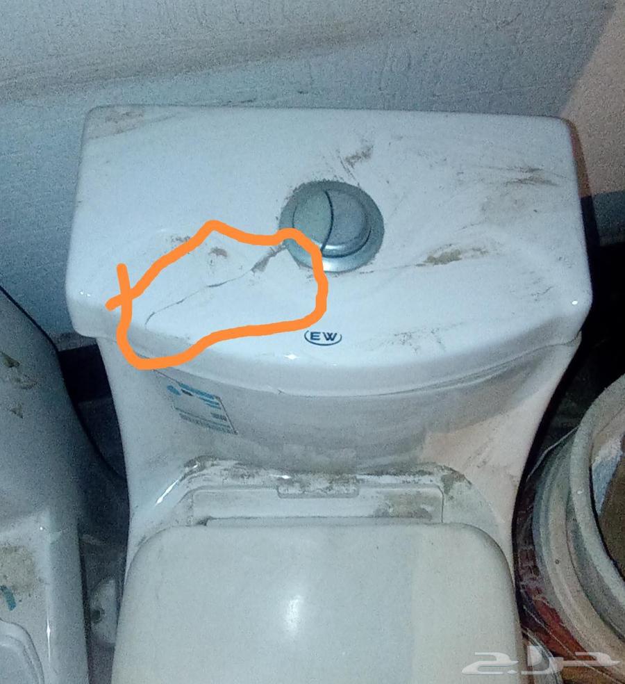 مرحاض افرنجي مستعمل للبيع واحد فيه كسر بسيط والباقي سليمه64588669164675110