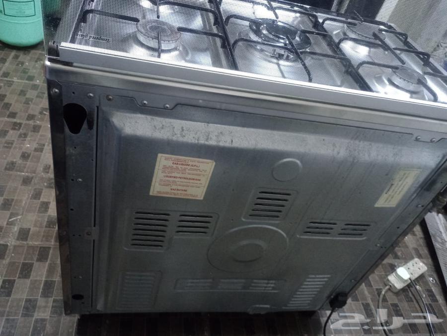 للبيع وفرن مستقدم نظيف اصلي تالي مقاس 50 80 من جده64588967979522112